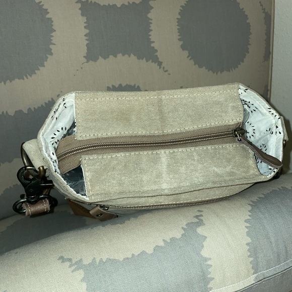 Myra Bag- Leather Star Crossbody - Picture 11 of 12